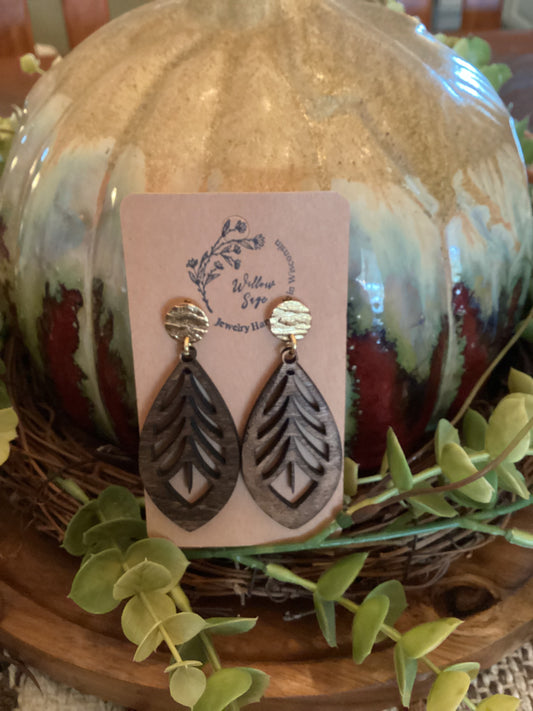 Wood leaf earring