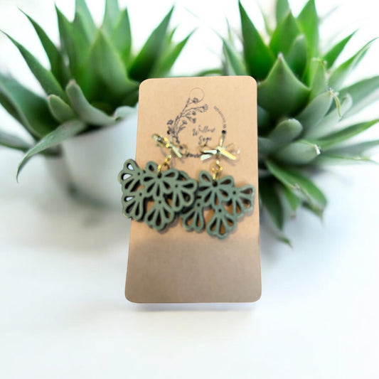 Wood bow earring
